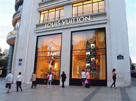 Louis Vuitton paris stores